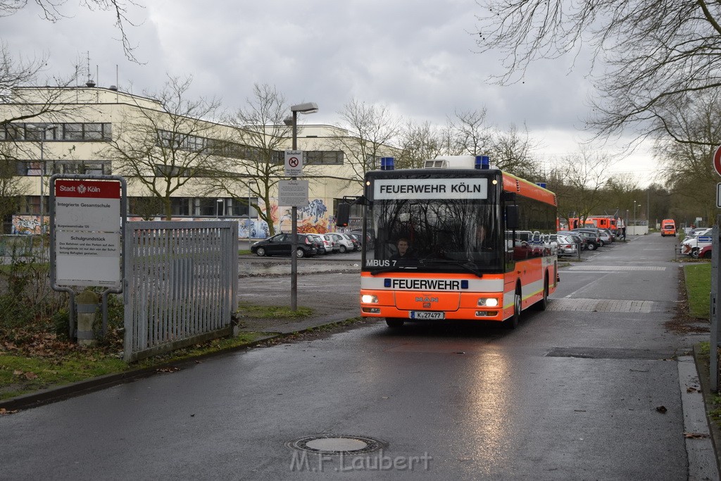 Einsatz BF Koeln Schule Burgwiesenstr Koeln Holweide P085.JPG - Miklos Laubert